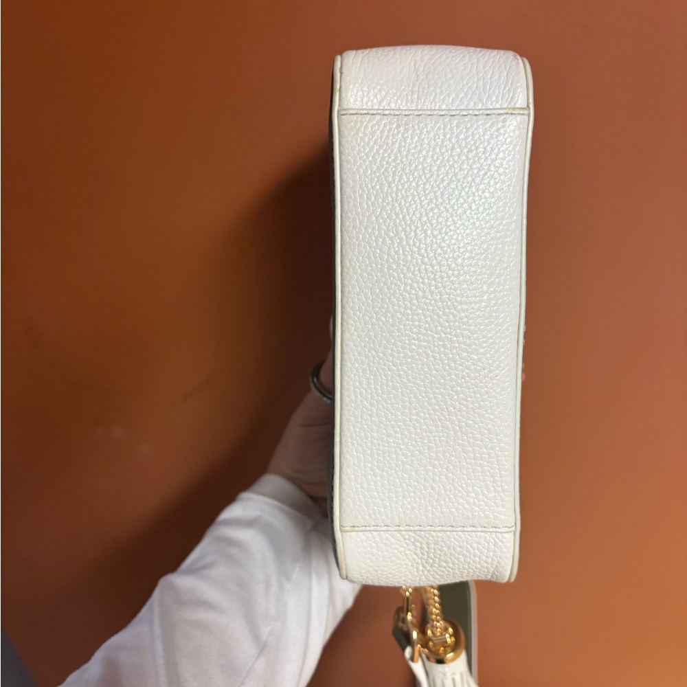 Michael Kors Green and White Crossbody Bag - Picture 10 of 16